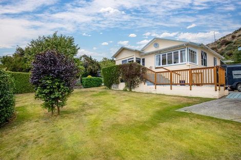 Photo of property in 30 Branxholm Street, Roxburgh, 9500