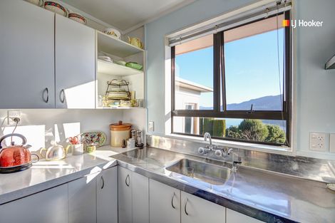 Photo of property in 34 Bayne Terrace, Macandrew Bay, Dunedin, 9014