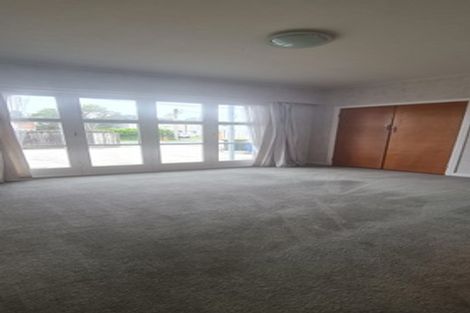 Photo of property in 6 Kingdale Road, Henderson, Auckland, 0610