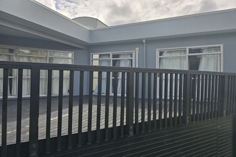 Photo of property in 18 Belleaire Court, West Harbour, Auckland, 0618