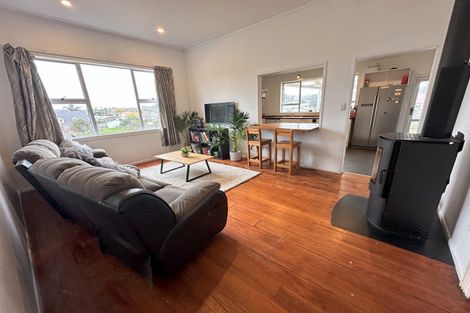 Photo of property in 61 Blake Street, Waitara, 4320