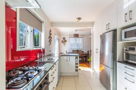 Photo of property in 49a Matipo Road, Te Atatu Peninsula, Auckland, 0610