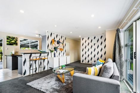 Photo of property in 37 Triangle Road, Massey, Auckland, 0614