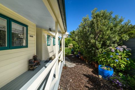 Photo of property in 2 Escort Grove, Awapuni, Palmerston North, 4412