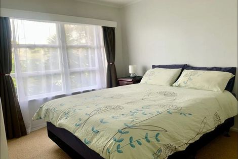 Photo of property in 1/22 Margaret Place, Milford, Auckland, 0620