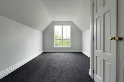 Photo of property in 14 Amreins Road, Waitakere, Henderson, 0782