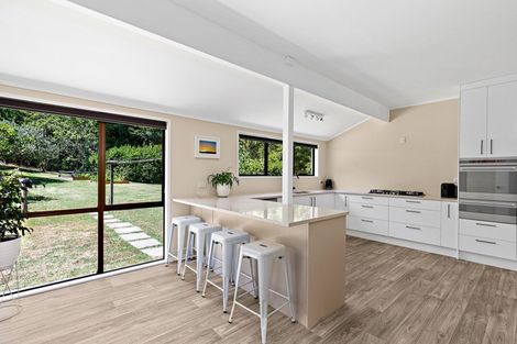 Photo of property in 24 Brick Bay Drive, Sandspit, Warkworth, 0982