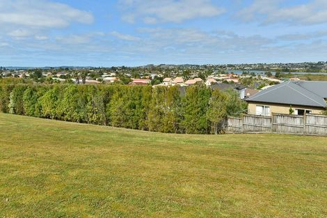 Photo of property in 110 Grovenor Drive, Orewa, 0931