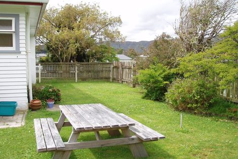 Photo of property in 33 Karaka Street, Wainuiomata, Lower Hutt, 5014