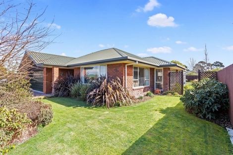 Photo of property in 17 Pearce Place, Kaiapoi, 7630