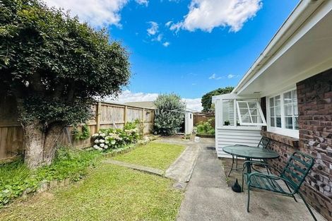 Photo of property in 1/51 Stanniland Street, Sunnyhills, Auckland, 2010