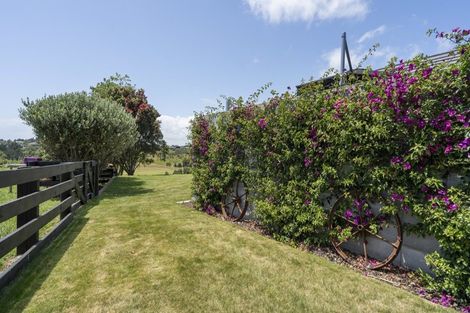 Photo of property in 64 Mcgiven Drive, Ridgewood, New Plymouth, 4371