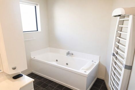 Photo of property in 20 Van Asch Street, Sumner, Christchurch, 8081