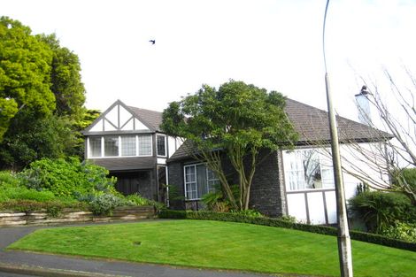Photo of property in 2 Bengal Drive Cashmere Christchurch City
