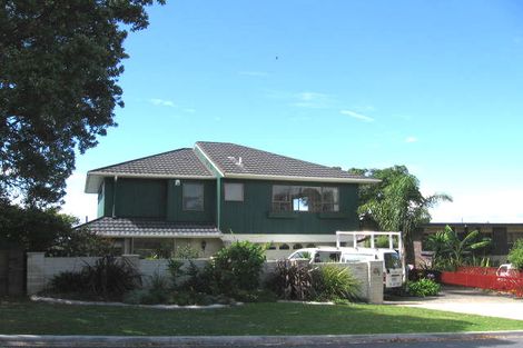 Photo of property in 1/30 Sharon Road, Waiake, Auckland, 0630