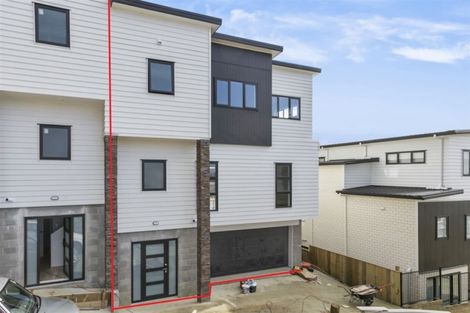 Photo of property in 4225b Great North Road, Glendene, Auckland, 0602