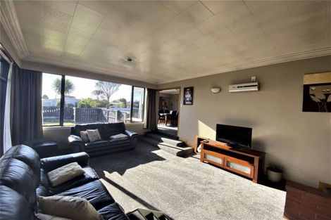 Photo of property in 32 Regent Street, Newfield, Invercargill, 9812