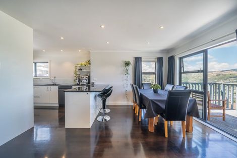 Photo of property in 11 Chastudon Place, Tawa, Wellington, 5028