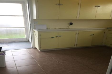 Photo of property in 2/67 Dale Crescent, Pakuranga, Auckland, 2010