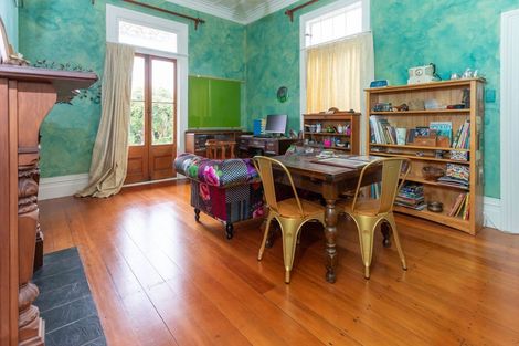 Photo of property in 300 Queen Sh25 Street, Thames, 3500