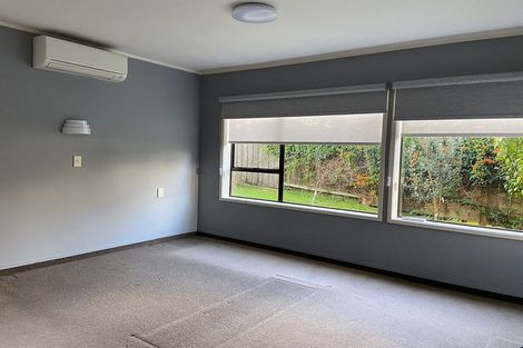 Photo of property in 1/10 Newburn Road, Waiake, Auckland, 0630