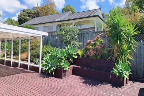 Photo of property in 195 Chelsea View Drive, Chatswood, Auckland, 0626