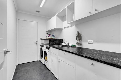 Photo of property in 40 Redwood Crescent, Hurdon, New Plymouth, 4310