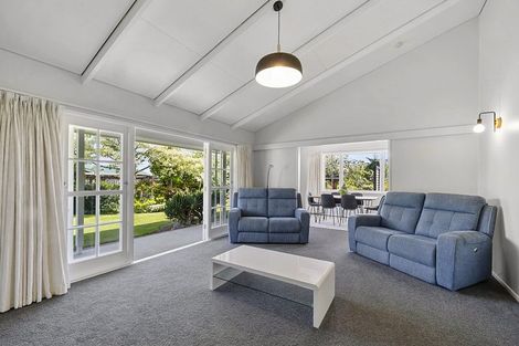 Photo of property in 29 Nevada Drive, Merrilands, New Plymouth, 4312
