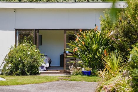 Photo of property in 60 Makora Road, Otaihanga, Paraparaumu, 5036