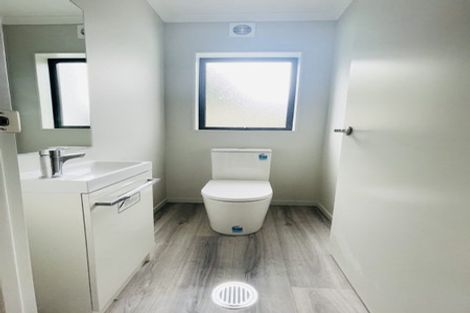 Photo of property in 6a Melleray Place, Randwick Park, Auckland, 2105