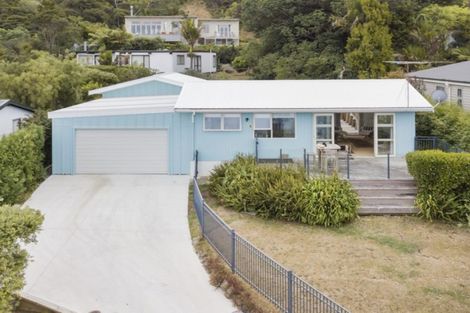 Photo of property in 6 Buckleton Road, Tawharanui Peninsula, Matakana, 0986