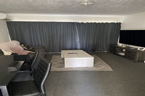 Photo of property in 2/12 Oakley Avenue, Claudelands, Hamilton, 3214