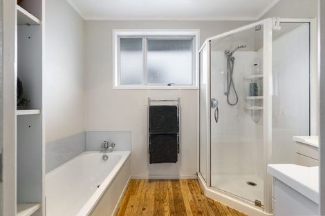 Photo of property in 17 Marcel Place, Glenfield, Auckland, 0629