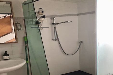 Photo of property in Qba Apartments, 1j/51 Webb Street, Mount Cook, Wellington, 6011