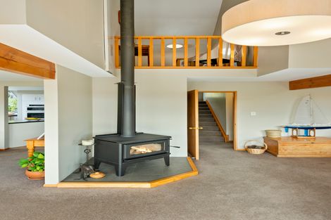 Photo of property in 18 Happy Home Road, Westmorland, Christchurch, 8025