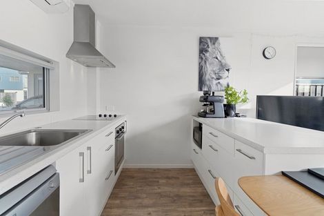 Photo of property in 31 Reynolds Place, Papamoa Beach, Papamoa, 3118