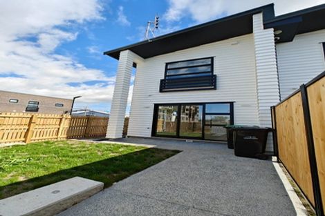 Photo of property in 150 Mcleod Road, Te Atatu South, Auckland, 0610