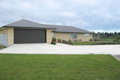 Photo of property in 11 Teviotview Place, Amberley, 7410