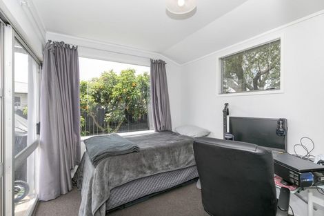 Photo of property in 392a Kahikatea Drive, Dinsdale, Hamilton, 3204