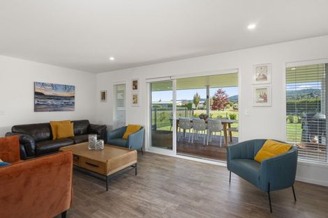 Photo of property in 140 Lisland Drive, Kinloch, Taupo, 3377