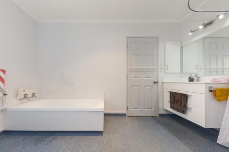 Photo of property in 12a Hurley Place, Awapuni, Palmerston North, 4412