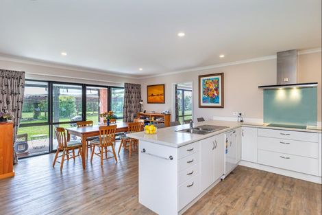 Photo of property in 2 Ivy Lane, Ohau, Levin, 5570