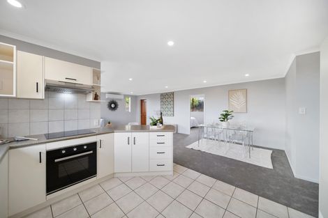 Photo of property in 13 Keri Vista Rise, Papakura, 2110