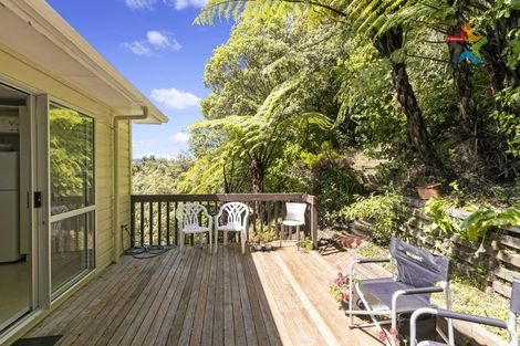 Photo of property in 89 Miromiro Road, Normandale, Lower Hutt, 5010