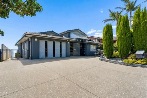 Photo of property in 6 Durness Place, Red Beach, 0932