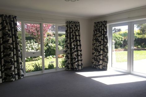 Photo of property in 11 Hanover Place, Ilam, Christchurch, 8041