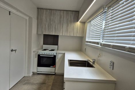 Photo of property in 15 Beeche Place, Birkdale, Auckland, 0626