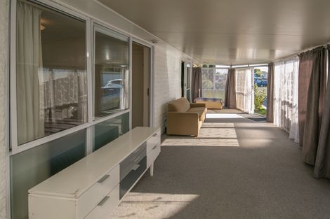 Photo of property in 41 Rowan Avenue, Aranui, Christchurch, 8061