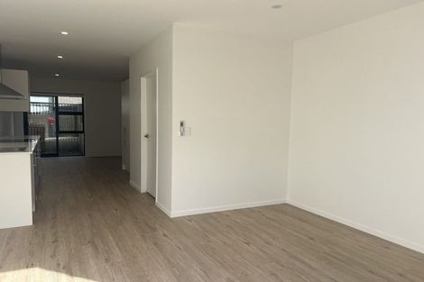 Photo of property in 66 Rauemi Way, Te Atatu South, Auckland, 0610