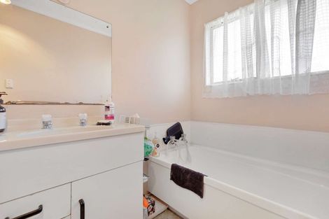 Photo of property in 5 Nowra Crescent, Paeroa, 3600